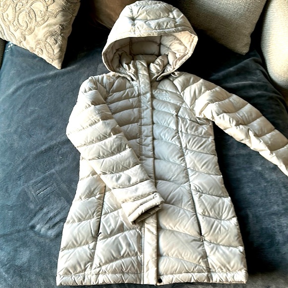 The North Face Jackets & Blazers - XS Beige North Face puffy winter coat